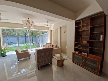 Living Room in 6 BHK Villa at Lokhandwala Complex, Andheri West – for Sale