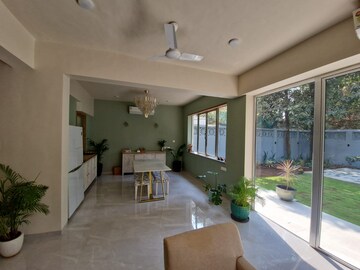 Living Room in 6 BHK Villa at Lokhandwala Complex, Andheri West – for Sale