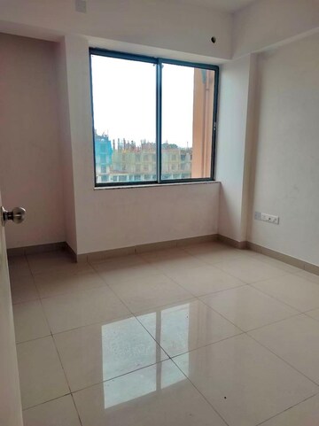 Room in 2 BHK Apartment at Godrej Seven, Joka – for Sale