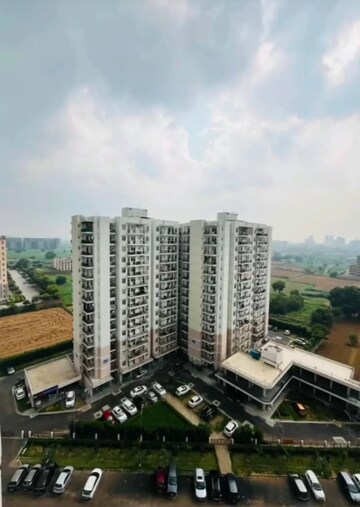 2 BHK Apartment – Exterior View View at Sector 76 - for Rent