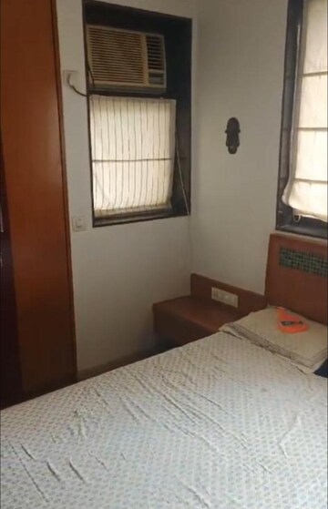 Room in 1 BHK Apartment at Hiranandani Estate Canosa, Ghodbunder Road – for Rent