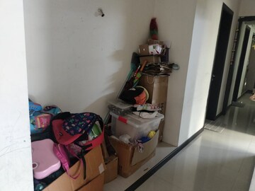 Room in 2 BHK Apartment at Prestige Residency Gardenia, Ghodbunder Road – for Rent