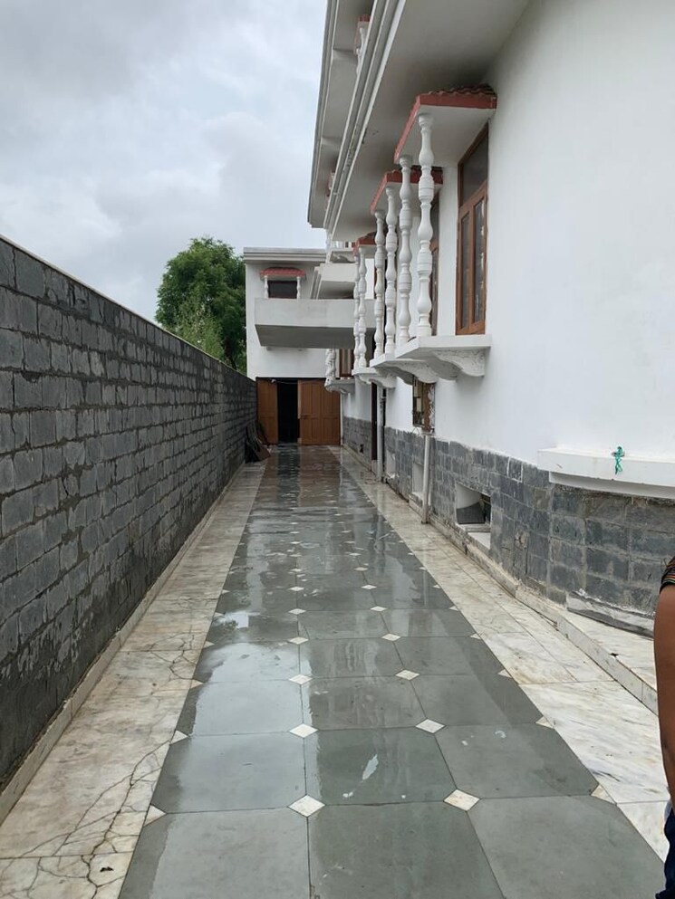 Exterior View, eta i greater noida 6+ Bedroom 500 Sq.Mt. Independent House In Eta I Greater Noida Greater Noida 8826709