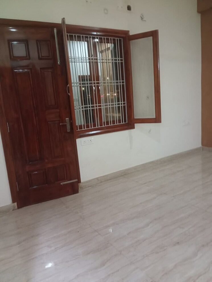 Room, gomti nagar 2 Bedroom 1150 Sq.Ft. Villa In Gomti Nagar Lucknow 8828254