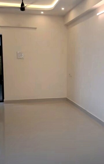 Room in 3 BHK Apartment at Jyoti Michael Enclave, Mulund West – for Sale
