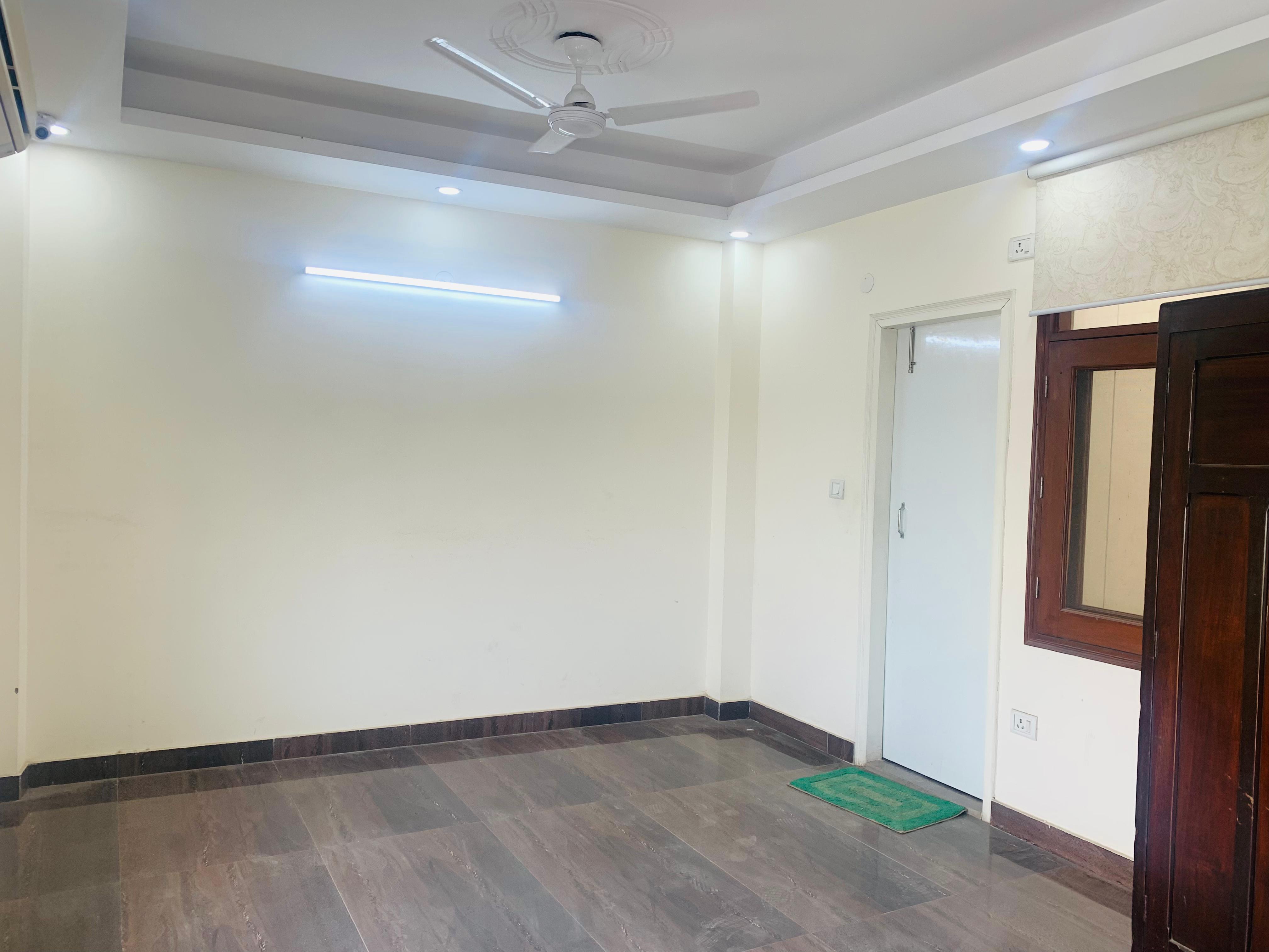 1 RkBuilder Floor For Rent in Maidan Garhi