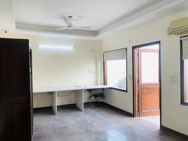Room, maidan garhi 1 RK 300 Sq.Ft. Builder Floor In Maidan Garhi Delhi 8828105