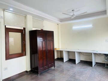 Room in 1 RK Builder Floor at Maidan Garhi – for Rent