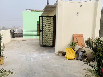 Parking in 1 RK Builder Floor at Maidan Garhi – for Rent