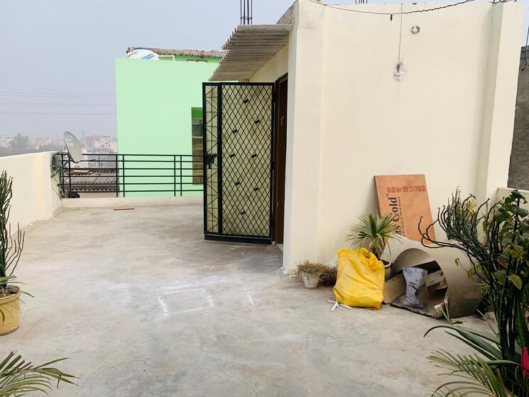 Parking, maidan garhi 1 RK 300 Sq.Ft. Builder Floor In Maidan Garhi Delhi 8828105