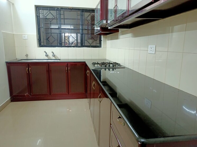 Kitchen, rwa-chittaranjan-park-block-r 3 Bedroom 1350 Sq.Ft. Builder Floor In Chittaranjan Park Delhi 8828124