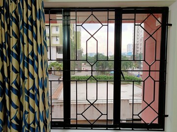 Staircase in 3 BHK Builder Floor at RWA Chittaranjan Park Block R, Chittaranjan Park – for Sale