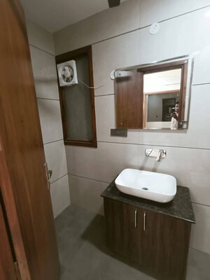 Bathroom in 3 BHK Apartment at Signature Global Cloverdale, Sector 71 – for Sale