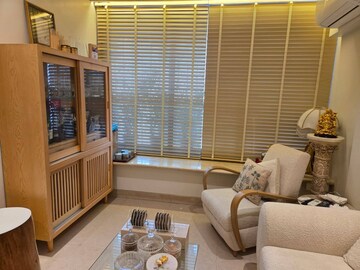 Living Room in 2 BHK Apartment at Elite Simran, Santacruz West – for Sale