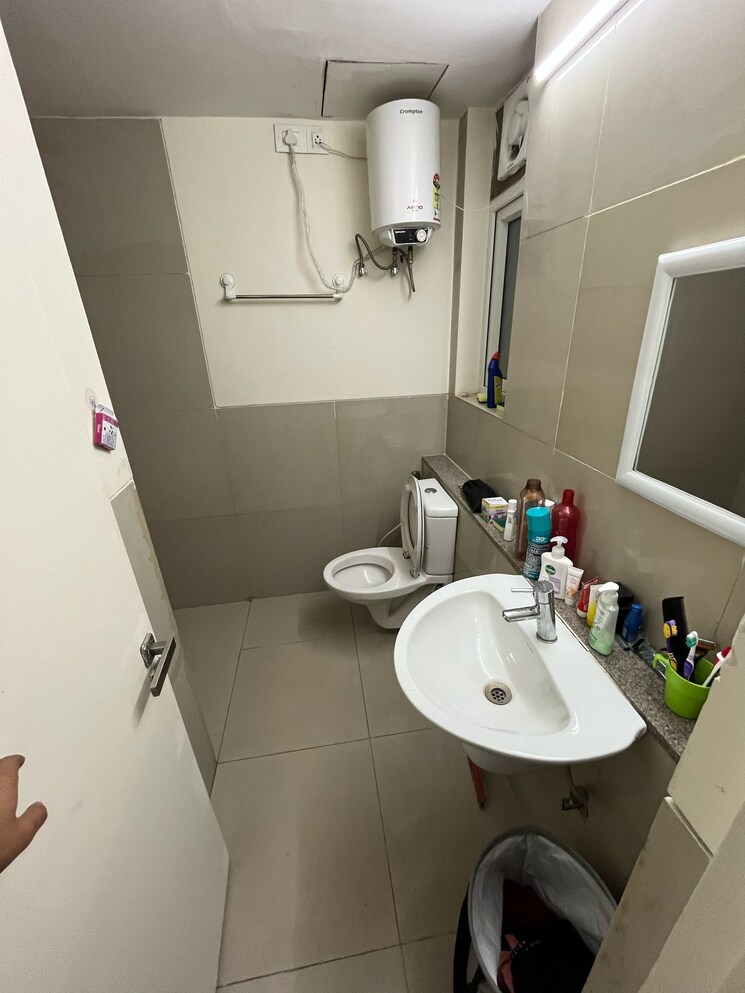 Bathroom, emaar-palm-gardens 3 Bedroom 1900 Sq.Ft. Apartment In Sector 83 Gurgaon 8828126