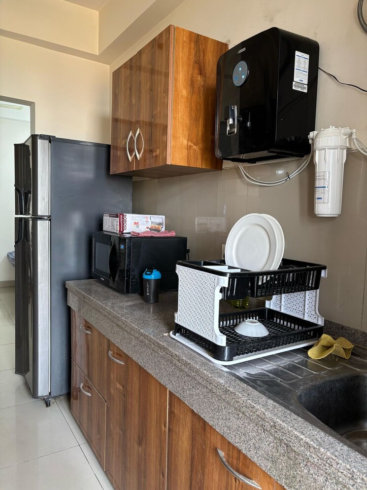 Kitchen, emaar-palm-gardens 3 Bedroom 1900 Sq.Ft. Apartment In Sector 83 Gurgaon 8828126