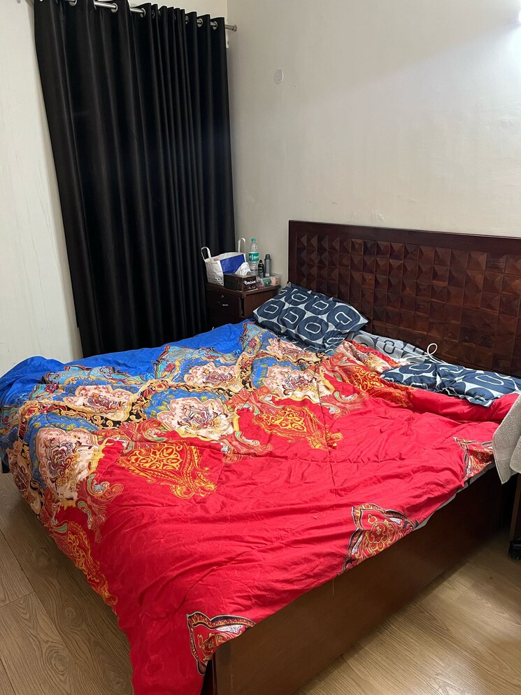 Bedroom, emaar-palm-gardens 3 Bedroom 1900 Sq.Ft. Apartment In Sector 83 Gurgaon 8828126