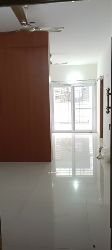 Room in 3 BHK Apartment at Kondapur – for Rent