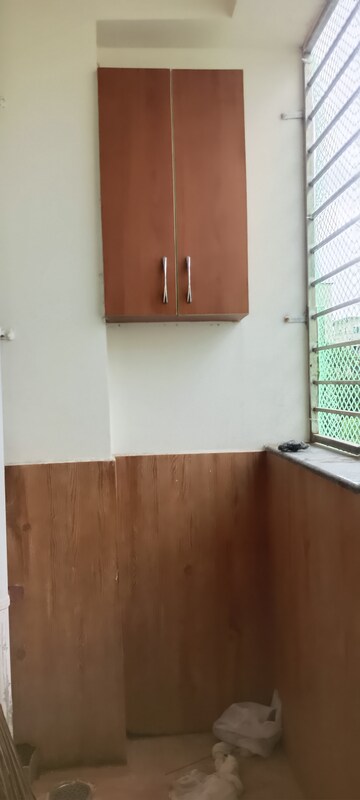 Furnished Amenities in 3 BHK Apartment at Kondapur – for Rent
