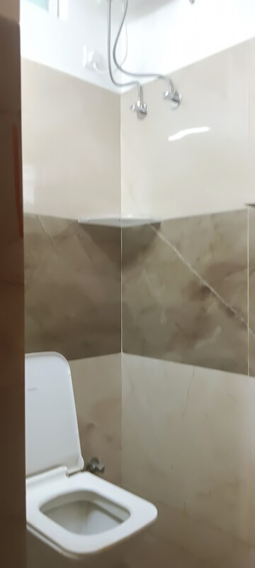 Furnished Amenities in 3 BHK Apartment at Kondapur – for Rent