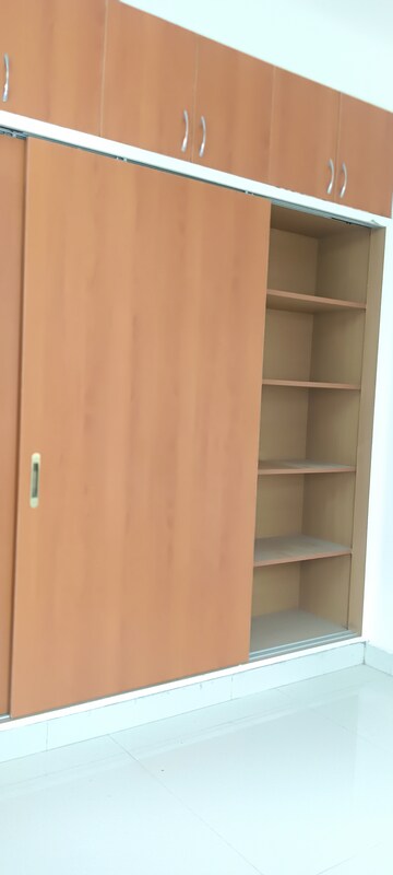 Furnished Amenities in 3 BHK Apartment at Kondapur – for Rent