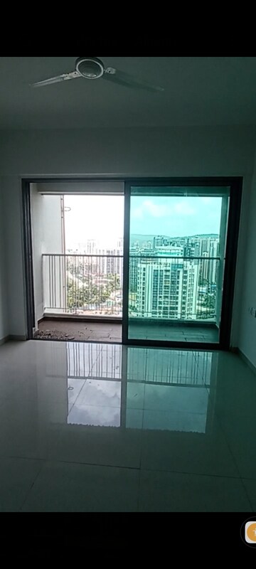 Room in 2 BHK Apartment at Kolshet Road – for Rent