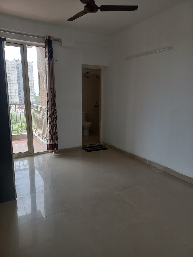 undefined, puri-pratham 3 Bedroom 914 Sq.Ft. Apartment In Sector 84 Faridabad 8828213