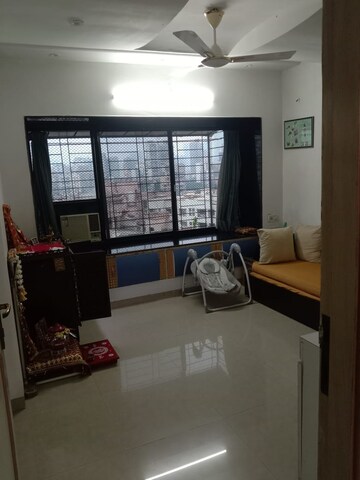 Living Room in 3 BHK Apartment at Kandivali West – for Rent