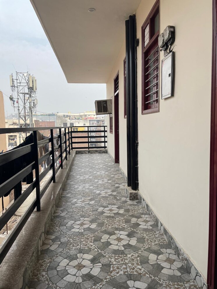 Balcony, dlf phase i 6+ Bedroom 500 Sq.Yd. Independent House In Dlf Phase I Gurgaon 8828264