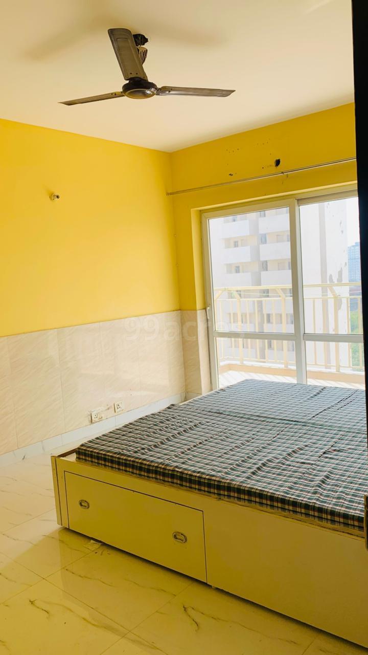 3 BHK + Pooja Room,Servant Room Apartment For Sale in BPTP Park Grandeura