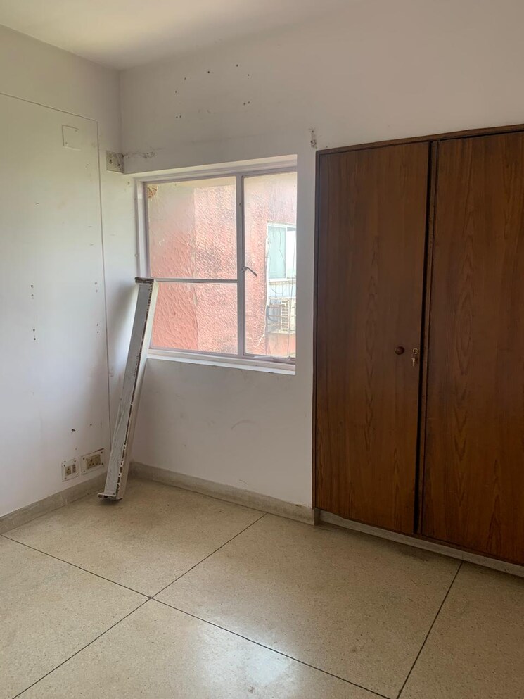 Room, chittaranjan park 3 Bedroom 1420 Sq.Ft. Builder Floor In Chittaranjan Park Delhi 8828279