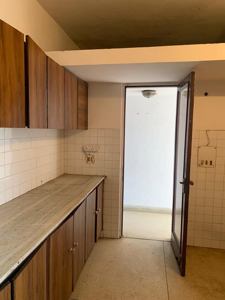 Kitchen, chittaranjan park 3 Bedroom 1420 Sq.Ft. Builder Floor In Chittaranjan Park Delhi 8828279