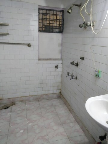 Bathroom in 3 BHK Apartment at Vijayant Enclave, Sector 29 – for Sale