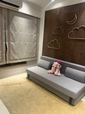 Furnished Amenities in 3 BHK Apartment at Rustomjee Balmoral, Chembur – for Sale