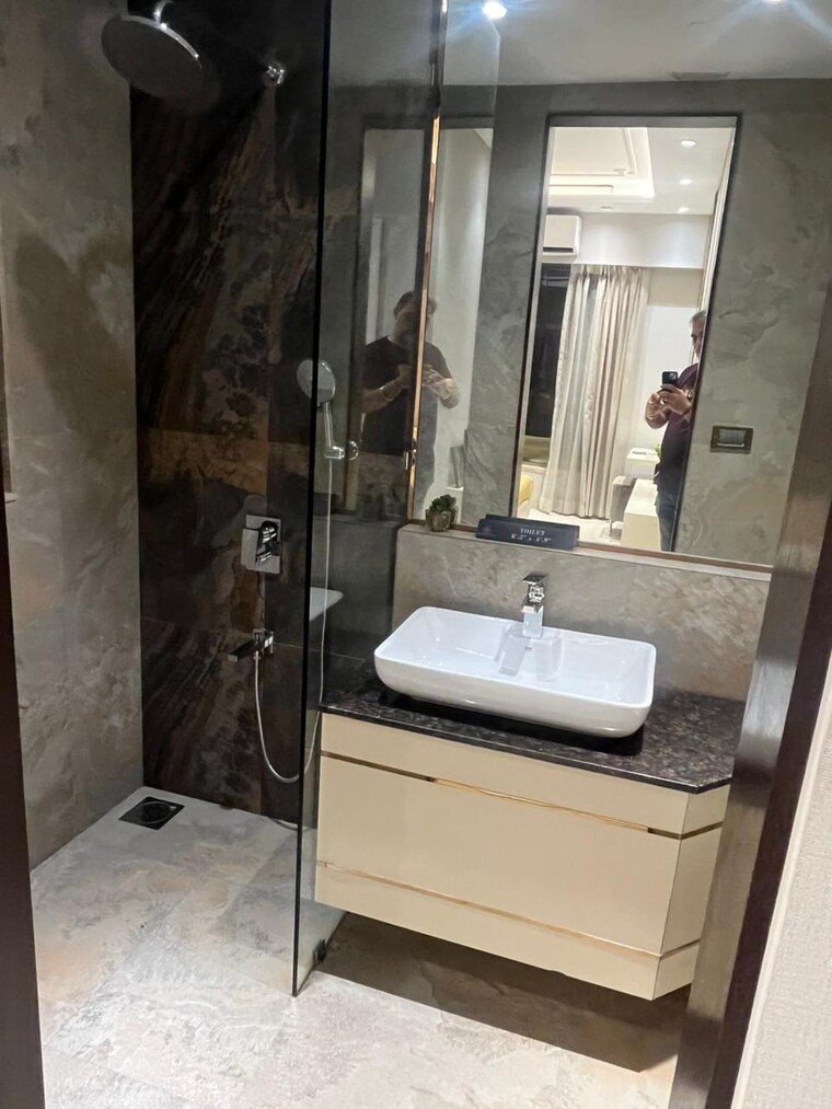 Bathroom, rustomjee-balmoral 3 Bedroom 1602 Sq.Ft. Apartment In Chembur Mumbai 8828307