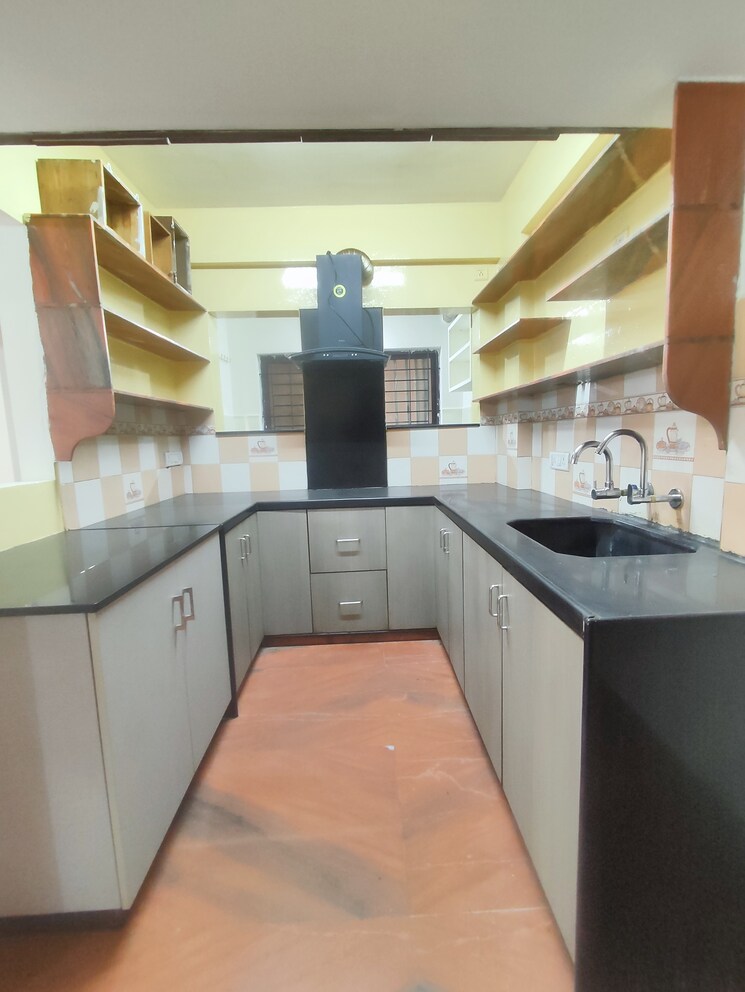 Kitchen, manish-priyamvada-apartments 3 Bedroom 1650 Sq.Ft. Builder Floor In Btm Layout Bangalore 8828308