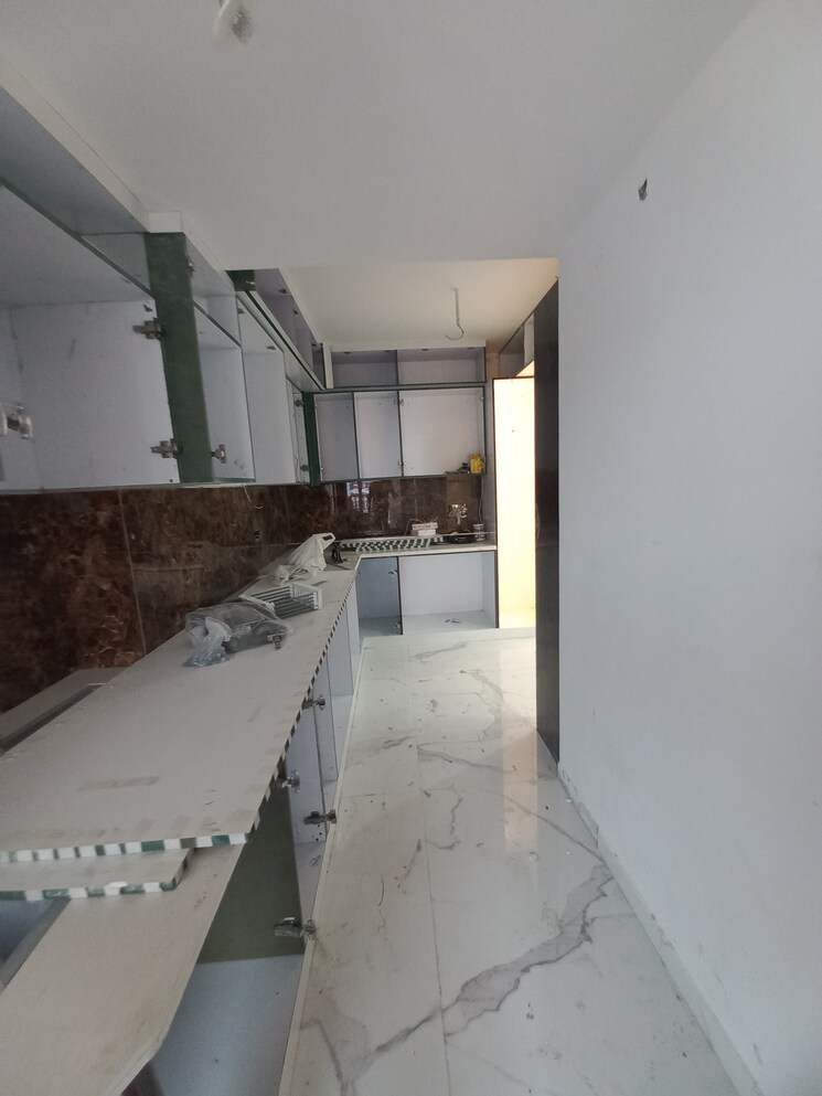 Kitchen, shiv-sai-emerald-heights 3 Bedroom 2150 Sq.Ft. Apartment In Sector 88 Faridabad 8828309