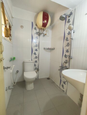 Master Bedroom in 3 BHK Builder Floor at Manish Priyamvada Apartments, Btm Layout – for Rent