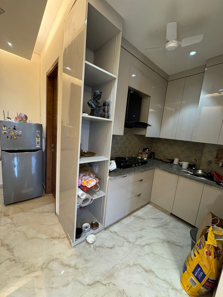 Kitchen, lajpat nagar i 2 Bedroom 100 Sq.Yd. Builder Floor In Lajpat Nagar I Delhi 8828311
