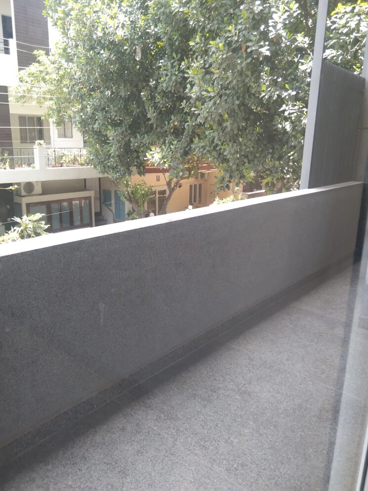 Balcony, chittaranjan park 3 Bedroom 1450 Sq.Ft. Builder Floor In Chittaranjan Park Delhi 8828332
