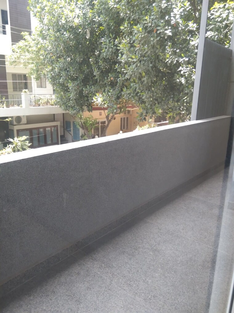 Balcony, chittaranjan park 3 Bedroom 1450 Sq.Ft. Builder Floor In Chittaranjan Park Delhi 8828332