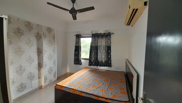 Bedroom in 4 BHK Apartment at Shankar Nagar – for Rent