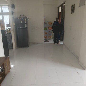 Room in 1 BHK Apartment at Ratnamani Tower, Lokmanya Tilak Colony – for Rent