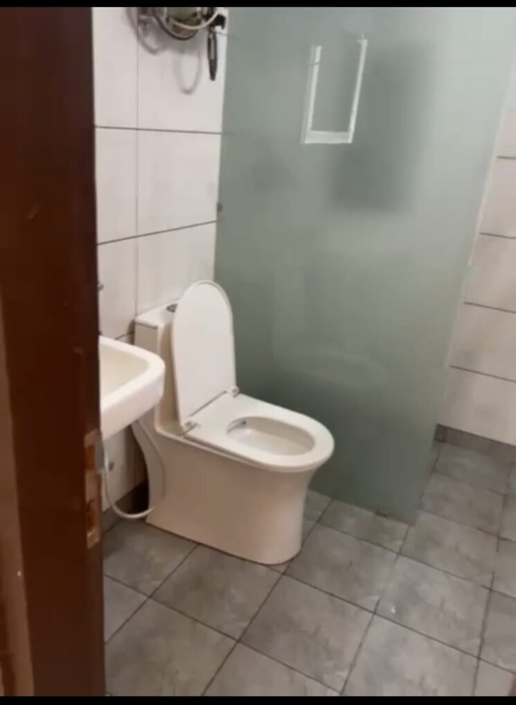 Bathroom, gulshan-botnia 2 Bedroom 1160 Sq.Ft. Apartment In Sector 144 Noida 8828404