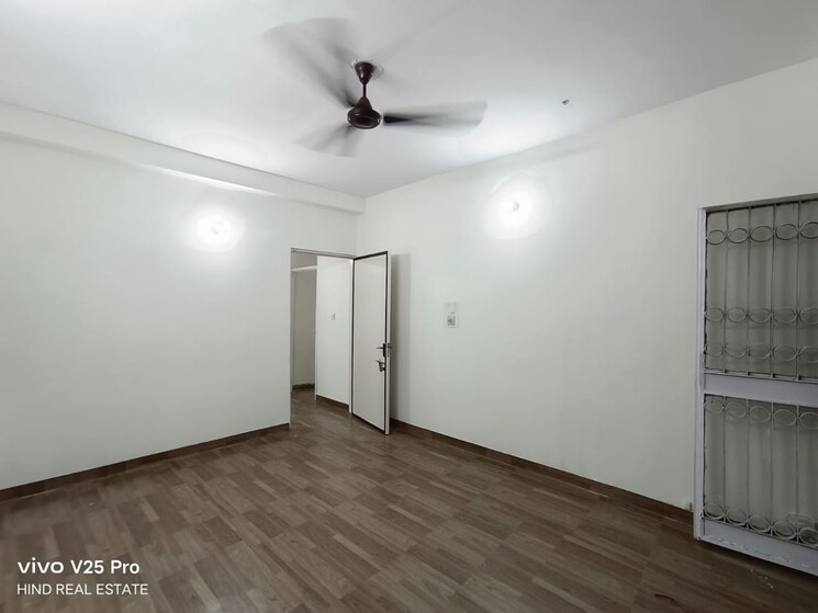 Room, vasant kunj 3 Bedroom 1800 Sq.Ft. Apartment In Vasant Kunj Delhi 8828398