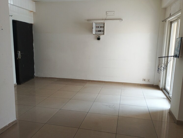 Room, gulshan-vivante 3 Bedroom 2190 Sq.Ft. Apartment In Sector 137 Noida 8828436