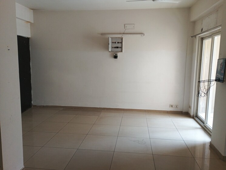 Room, gulshan-vivante 3 Bedroom 2190 Sq.Ft. Apartment In Sector 137 Noida 8828436