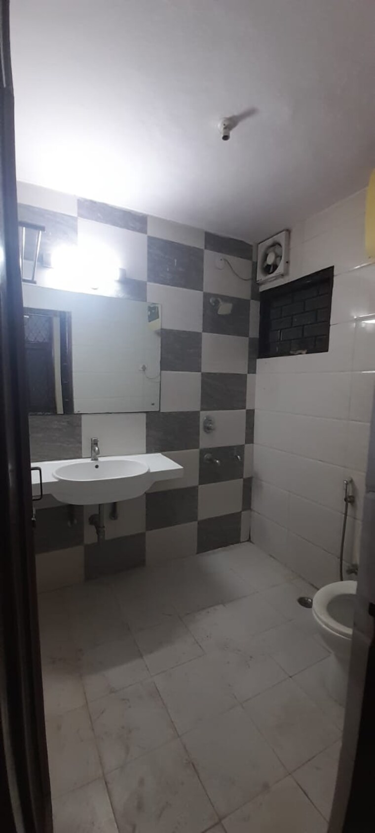 Kitchen, chittaranjan park 2 Bedroom 1100 Sq.Ft. Builder Floor In Chittaranjan Park Delhi 8828437