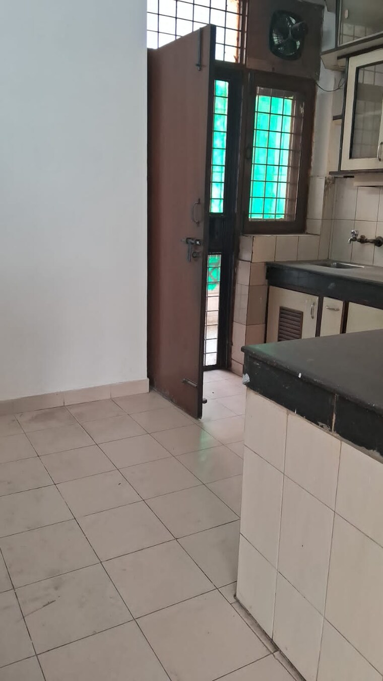 Kitchen, orchid-island 2.5 Bedroom 1375 Sq.Ft. Builder Floor In Sector 51 Gurgaon 8828446