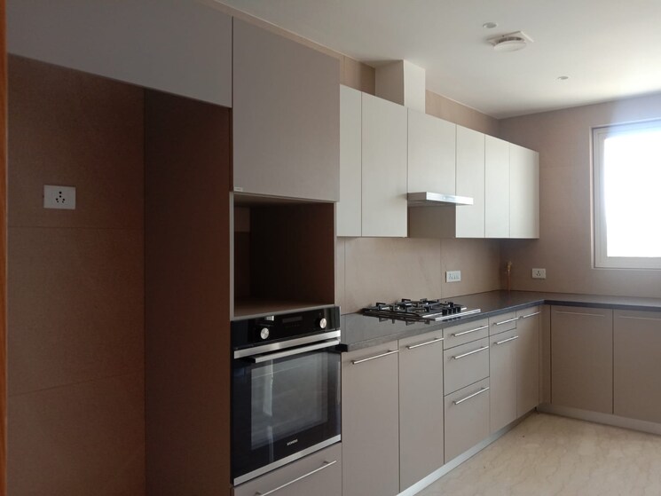 Kitchen, veera-safdarjung-enclave 4 Bedroom 7200 Sq.Ft. Apartment In Safdarjung Enclave Delhi 8828433